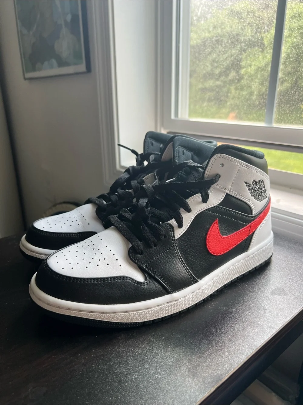 Air Jordan 1 Mid